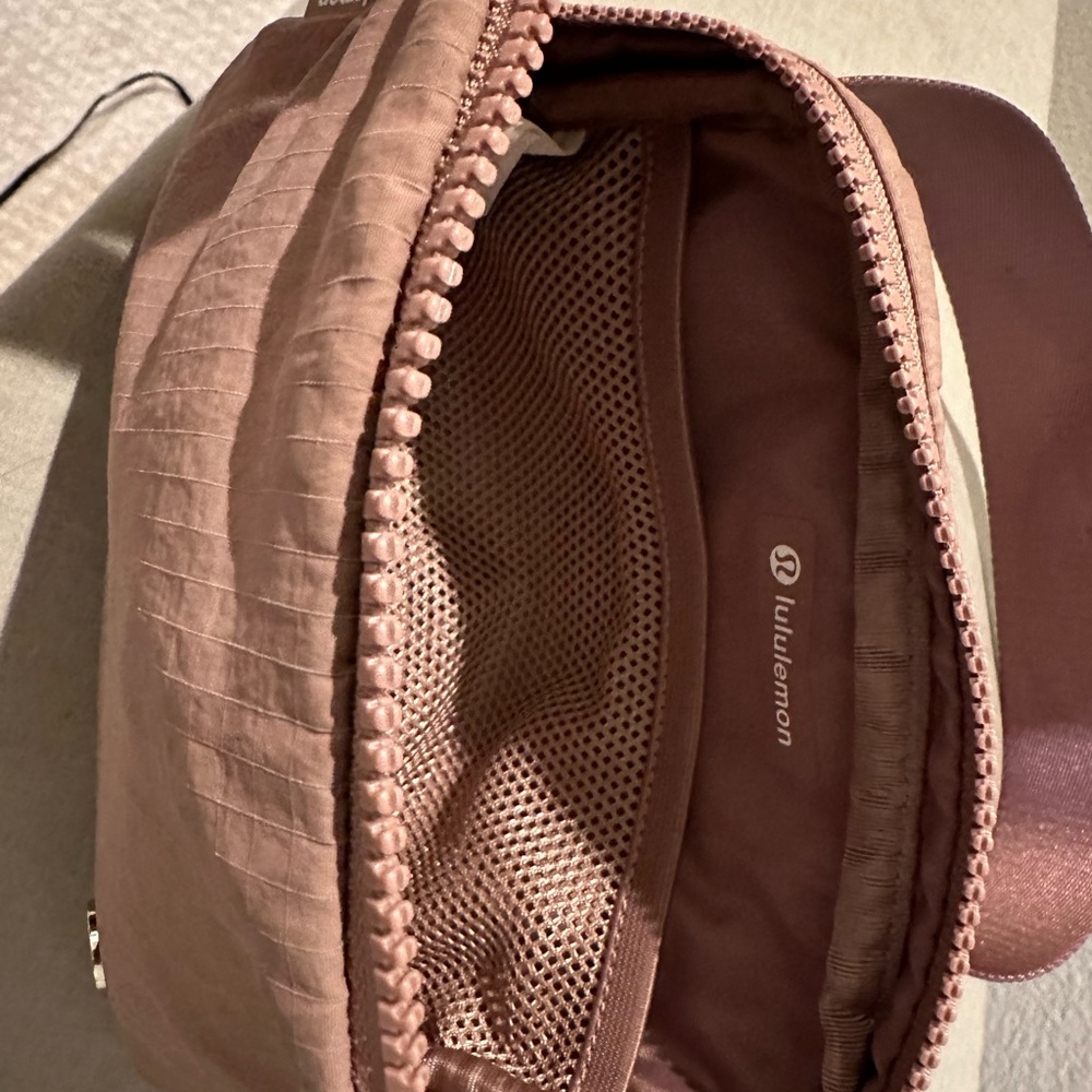 Lululemon belt bag